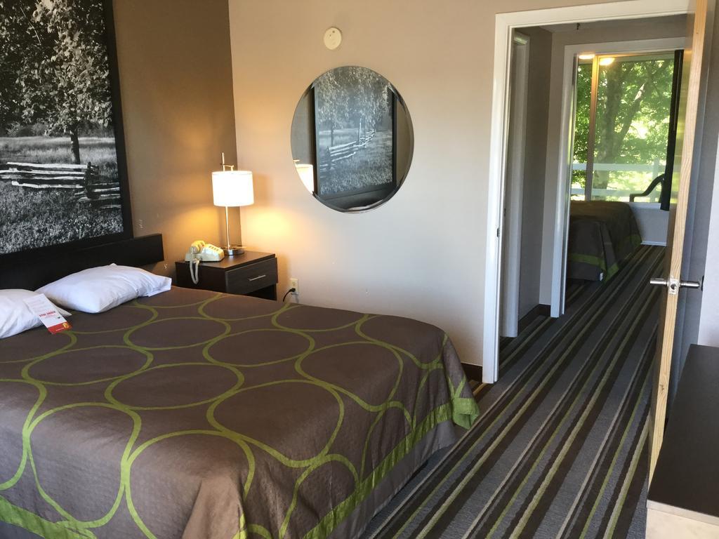 Super 8 By Wyndham Sevierville Riverside Eksteriør bilde